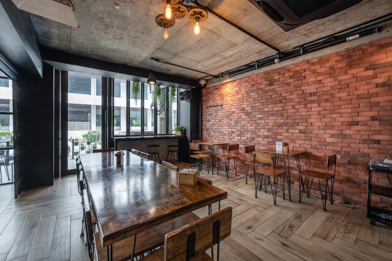 Loft Bangkok Hotel Extérieur photo