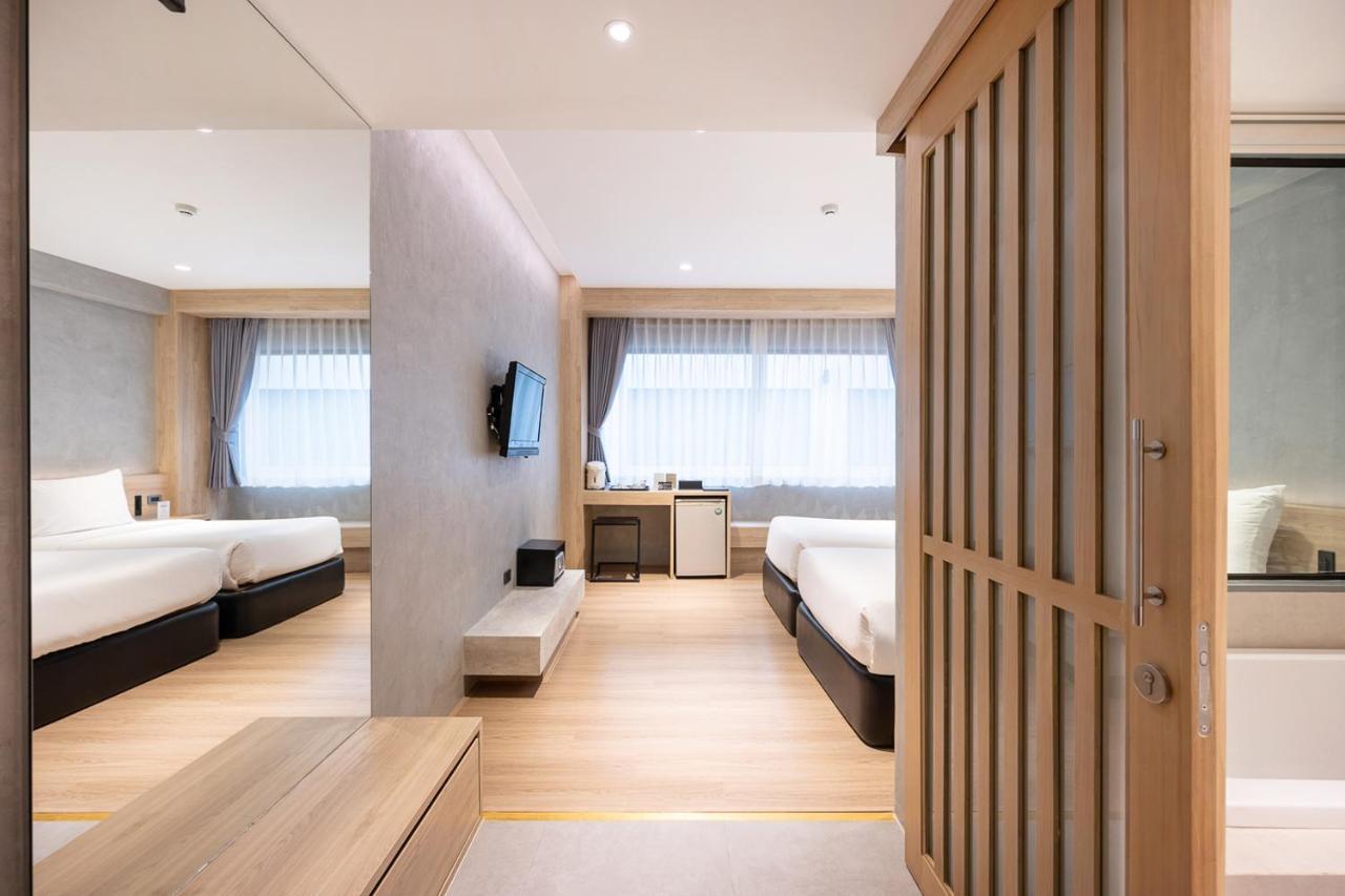 Loft Bangkok Hotel Extérieur photo